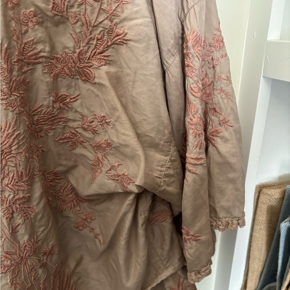 LIKE NEW Magnolia Pearl Embroidered Swarna Blouse 1089 - Picture 10 of 11